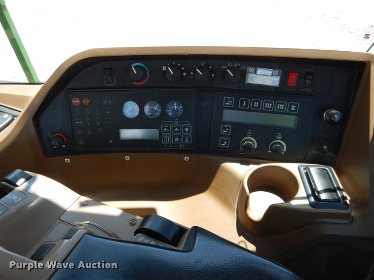 image for item DG5808 1998 John Deere 9400 4WD tractor