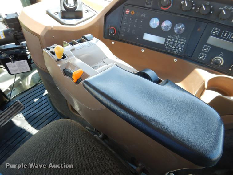 image for item DG5808 1998 John Deere 9400 4WD tractor