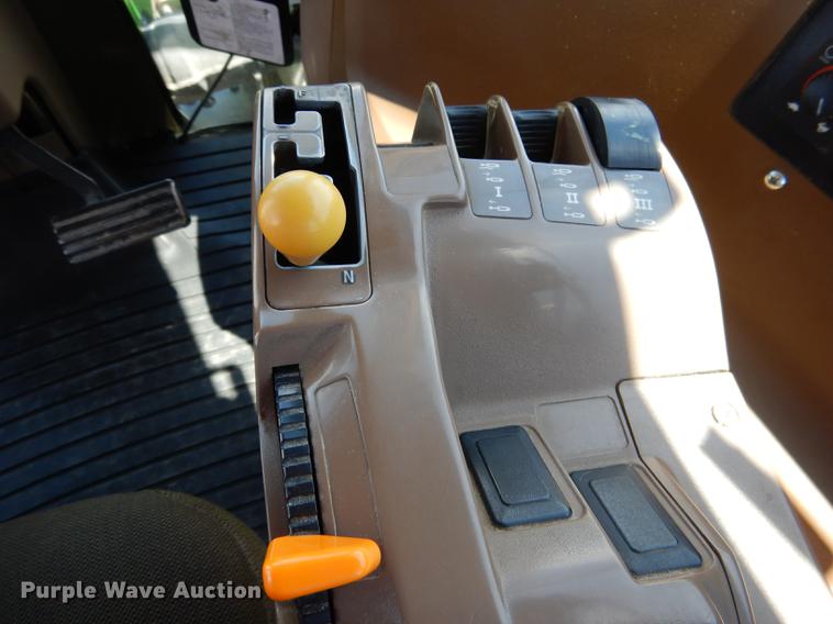 image for item DG5808 1998 John Deere 9400 4WD tractor