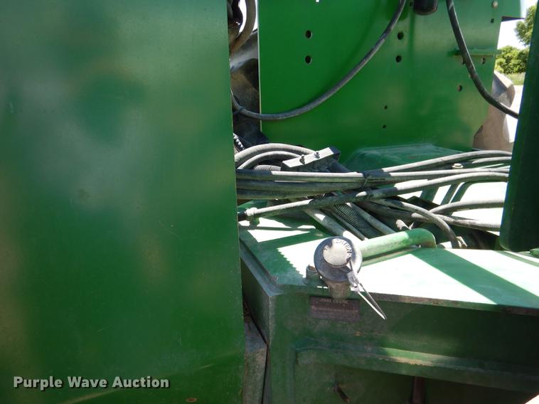 image for item DG5808 1998 John Deere 9400 4WD tractor