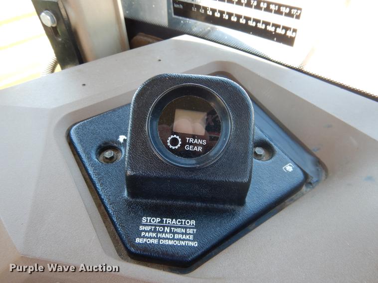 image for item DG5809 2001 John Deere 9400 4WD tractor