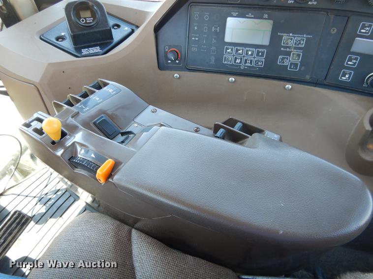 image for item DG5809 2001 John Deere 9400 4WD tractor