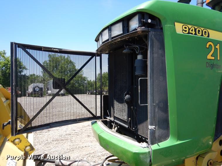 image for item DG5809 2001 John Deere 9400 4WD tractor