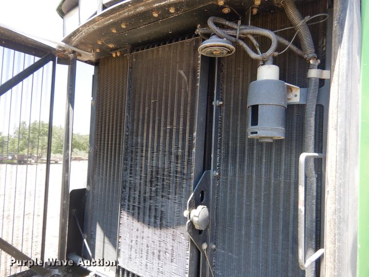 image for item DG5809 2001 John Deere 9400 4WD tractor