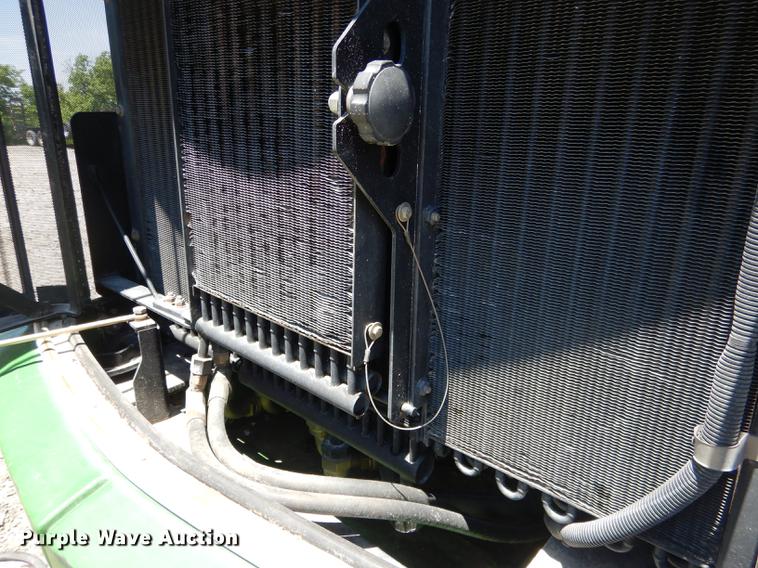 image for item DG5809 2001 John Deere 9400 4WD tractor