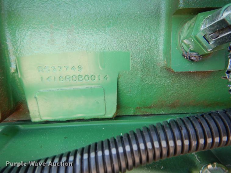 image for item DG5809 2001 John Deere 9400 4WD tractor