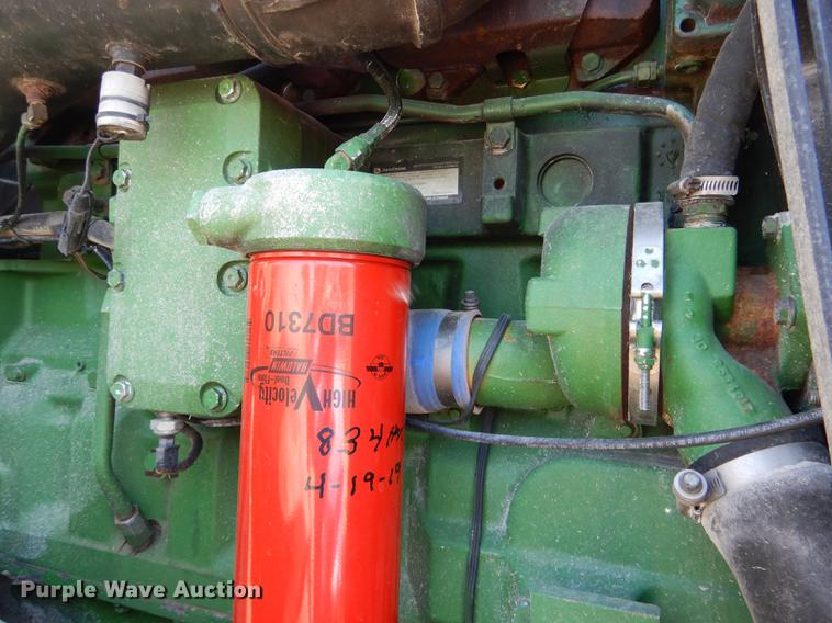 image for item DG5809 2001 John Deere 9400 4WD tractor