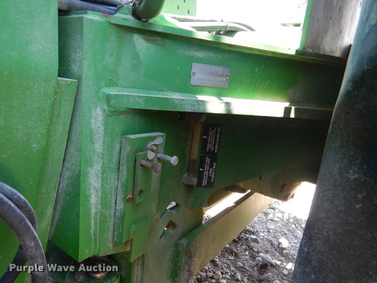 image for item DG5809 2001 John Deere 9400 4WD tractor