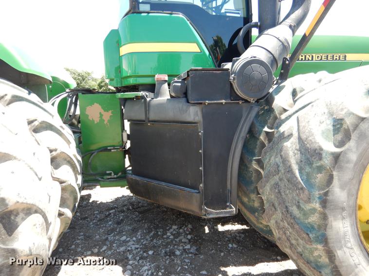 image for item DG5809 2001 John Deere 9400 4WD tractor