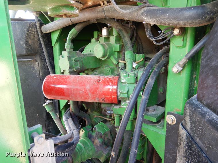 image for item DG5809 2001 John Deere 9400 4WD tractor