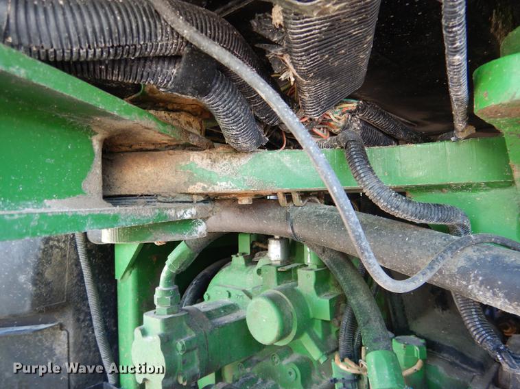 image for item DG5809 2001 John Deere 9400 4WD tractor