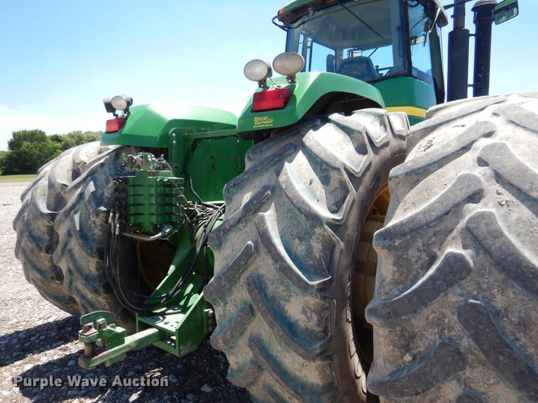 image for item DG5809 2001 John Deere 9400 4WD tractor