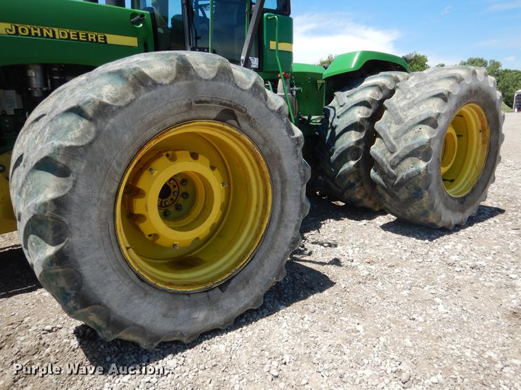 image for item DG5809 2001 John Deere 9400 4WD tractor