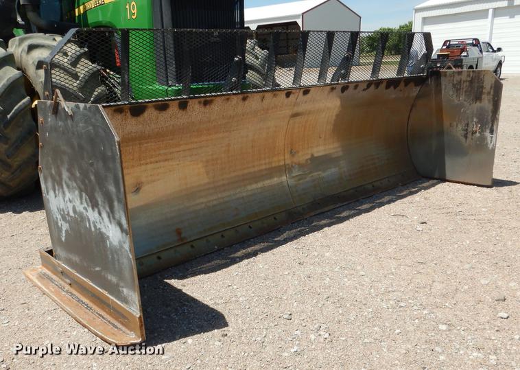 image for item DG5811 Leon Q9000 four-way dozer blade