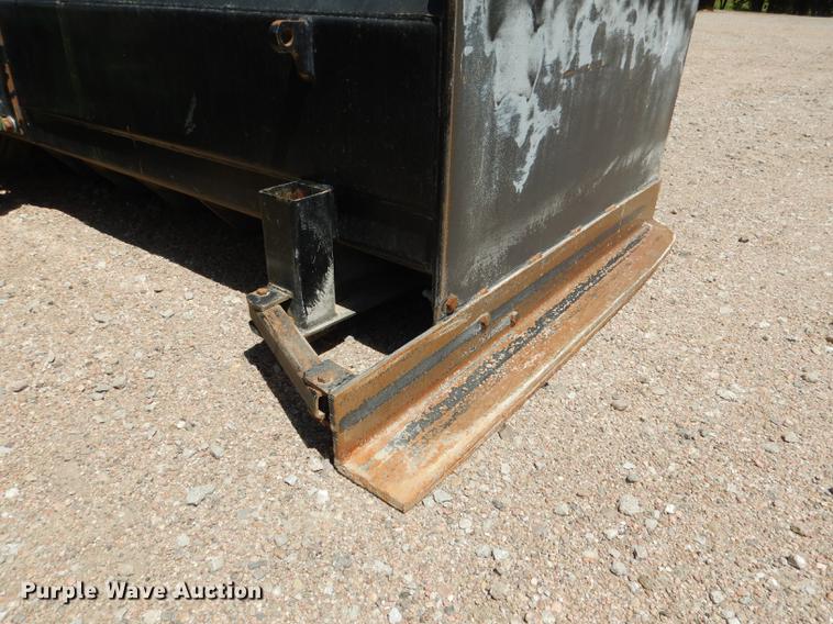 image for item DG5811 Leon Q9000 four-way dozer blade