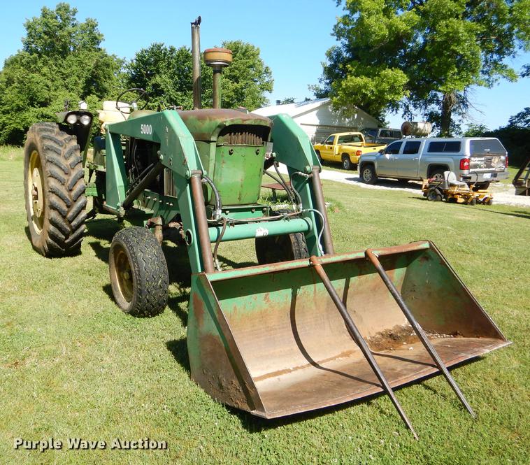 image for item ED9310 1963 John Deere 4010 tractor