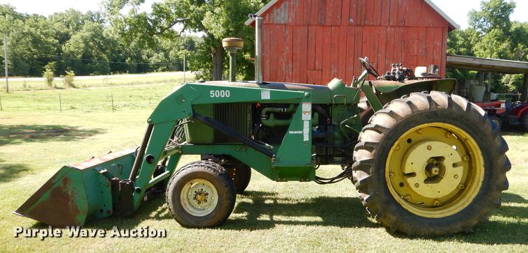 image for item ED9310 1963 John Deere 4010 tractor
