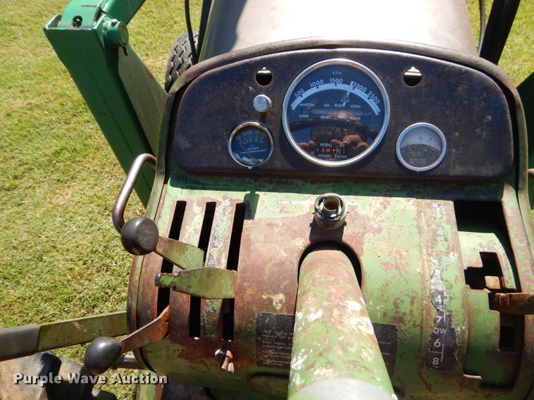 image for item ED9310 1963 John Deere 4010 tractor