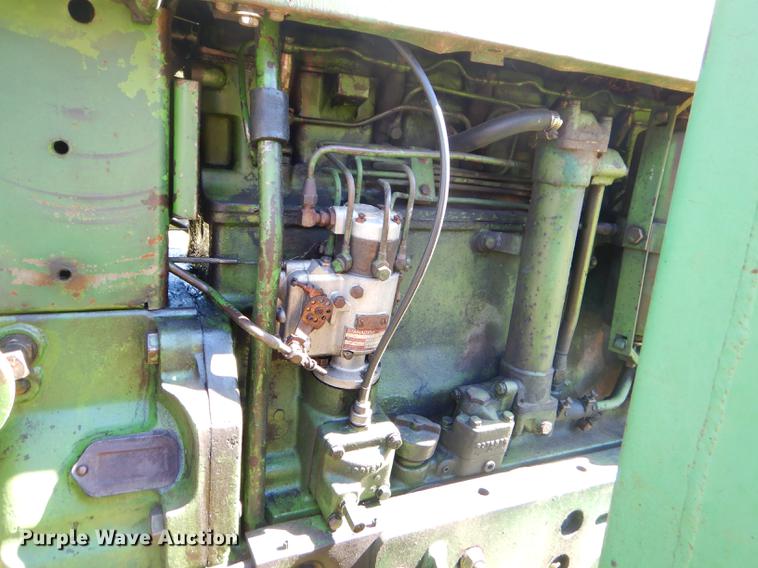 image for item ED9310 1963 John Deere 4010 tractor