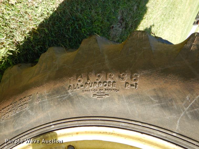 image for item ED9310 1963 John Deere 4010 tractor