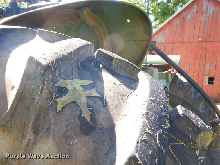 image for item ED9310 1963 John Deere 4010 tractor