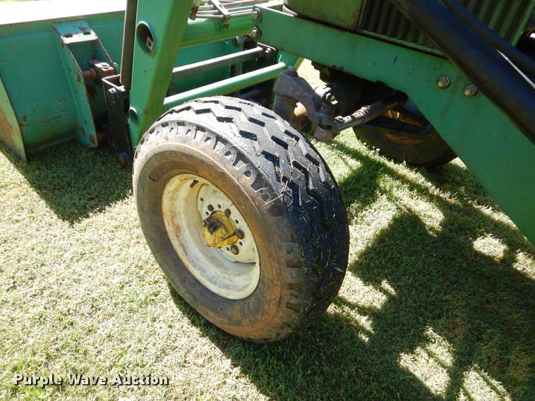 image for item ED9310 1963 John Deere 4010 tractor