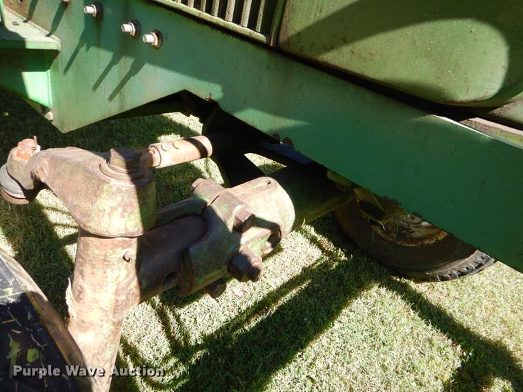 image for item ED9310 1963 John Deere 4010 tractor