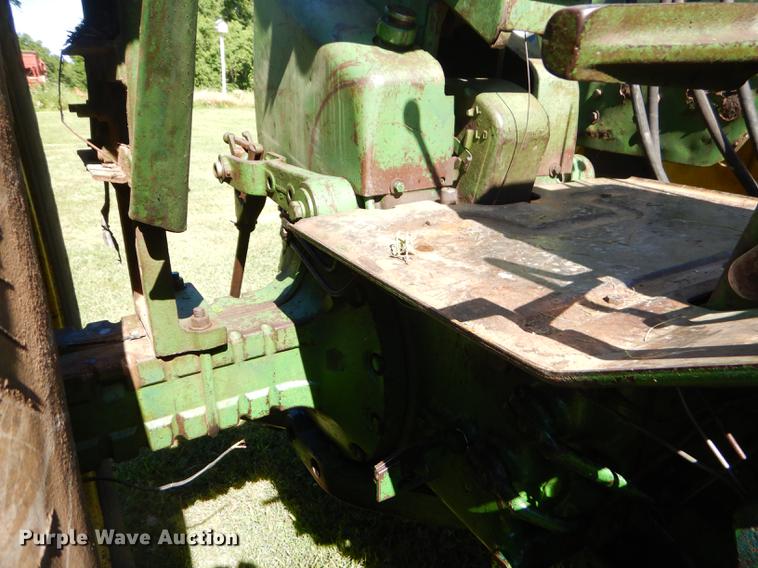 image for item ED9310 1963 John Deere 4010 tractor