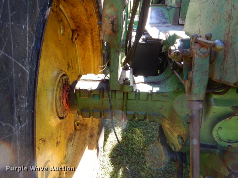 image for item ED9310 1963 John Deere 4010 tractor