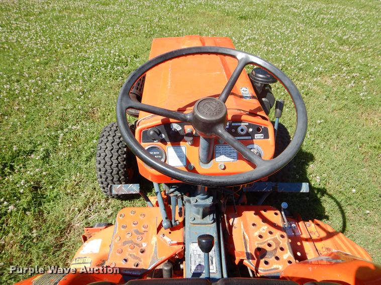 image for item ED9311 1998 Kubota B4200 MFWD tractor