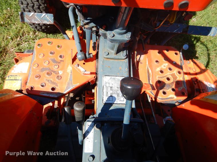 image for item ED9311 1998 Kubota B4200 MFWD tractor