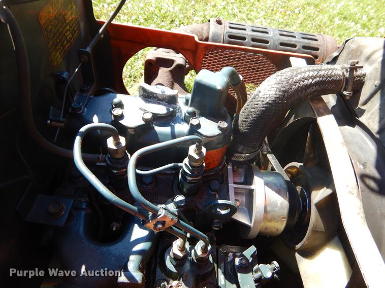 image for item ED9311 1998 Kubota B4200 MFWD tractor