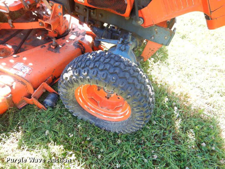 image for item ED9311 1998 Kubota B4200 MFWD tractor