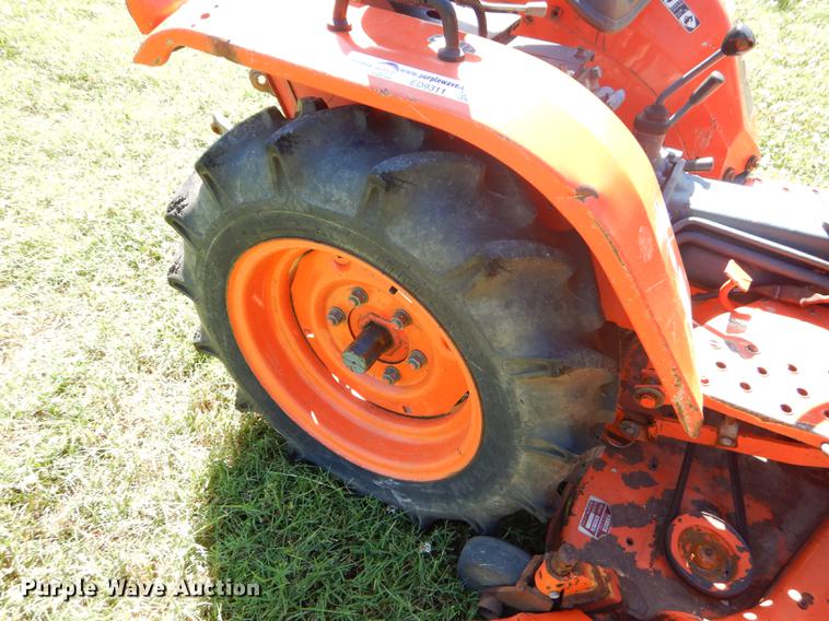 image for item ED9311 1998 Kubota B4200 MFWD tractor