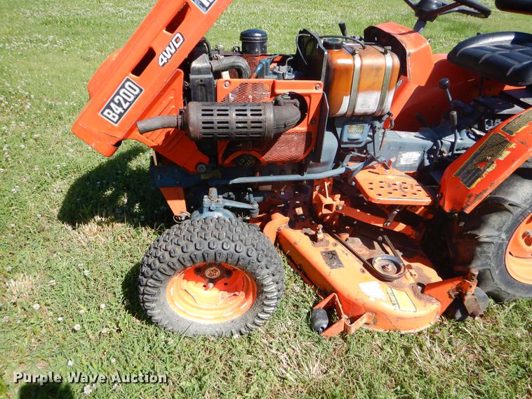 image for item ED9311 1998 Kubota B4200 MFWD tractor