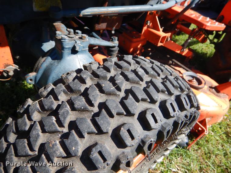 image for item ED9311 1998 Kubota B4200 MFWD tractor