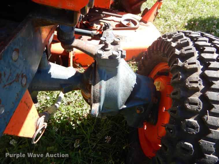 image for item ED9311 1998 Kubota B4200 MFWD tractor