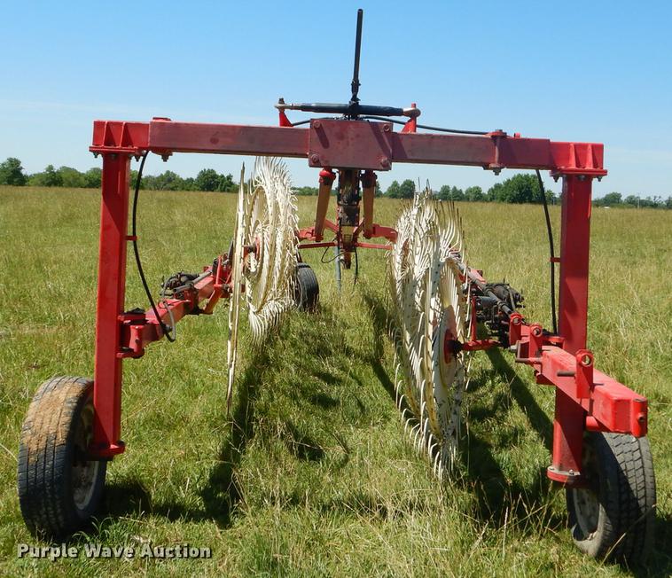 image for item ED9312 2003 Enorossi 12+3 hay rake