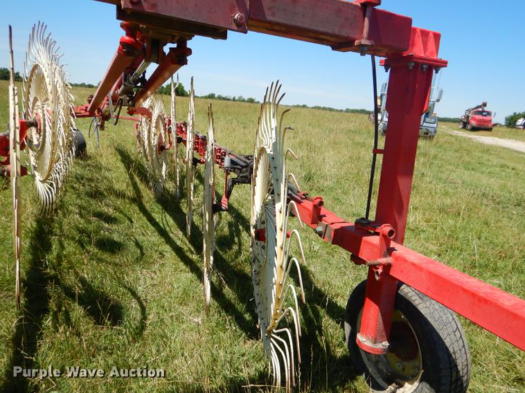 image for item ED9312 2003 Enorossi 12+3 hay rake