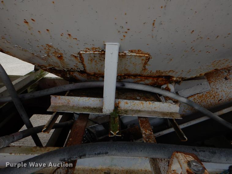 image for item ED9314 2008 Homemade fertilizer tender trailer