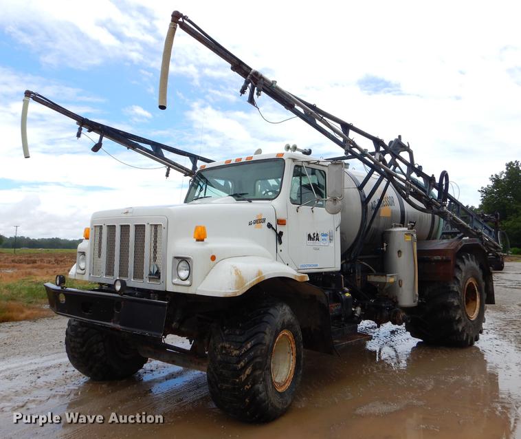 image for item ED9316 2002 International 2554 applicator truck