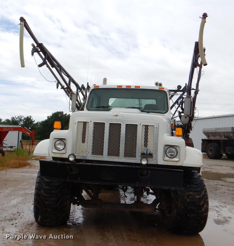 image for item ED9316 2002 International 2554 applicator truck