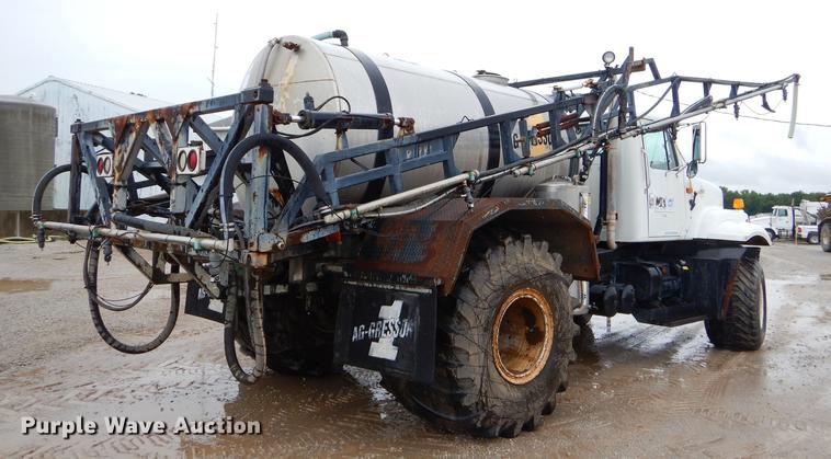 image for item ED9316 2002 International 2554 applicator truck