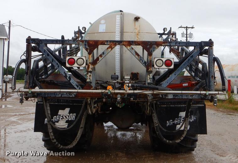 image for item ED9316 2002 International 2554 applicator truck