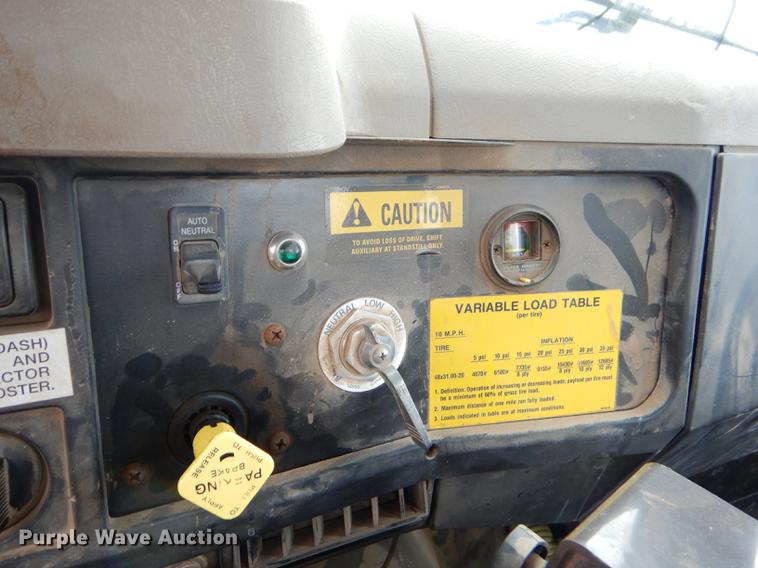 image for item ED9316 2002 International 2554 applicator truck