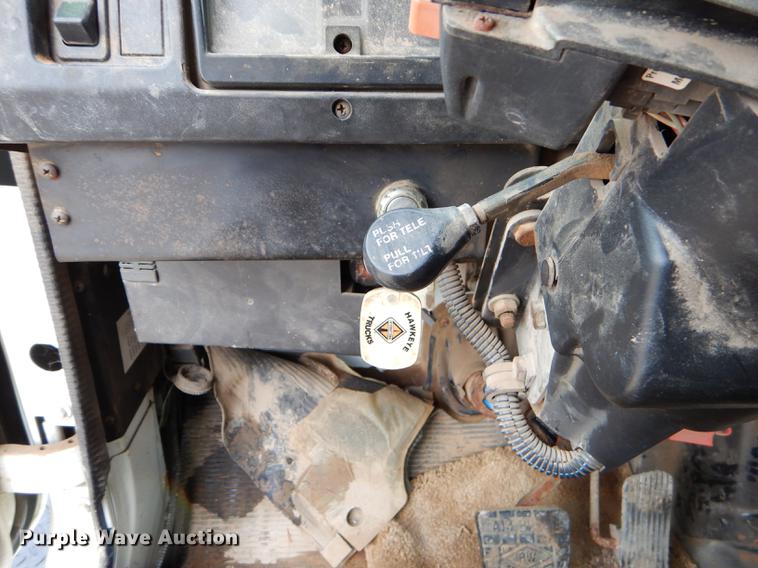 image for item ED9316 2002 International 2554 applicator truck