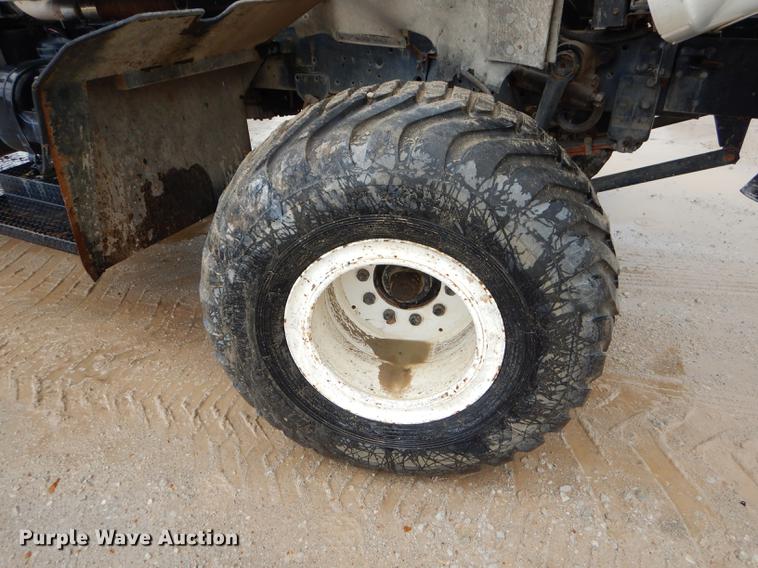 image for item ED9316 2002 International 2554 applicator truck