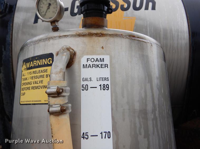 image for item ED9316 2002 International 2554 applicator truck