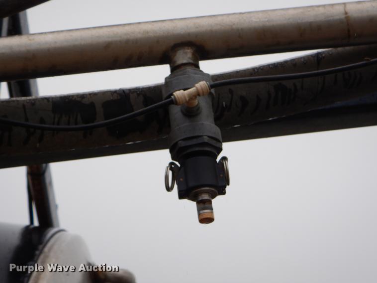 image for item ED9316 2002 International 2554 applicator truck