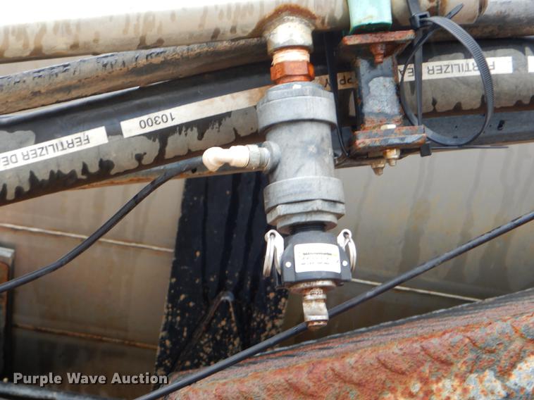 image for item ED9316 2002 International 2554 applicator truck